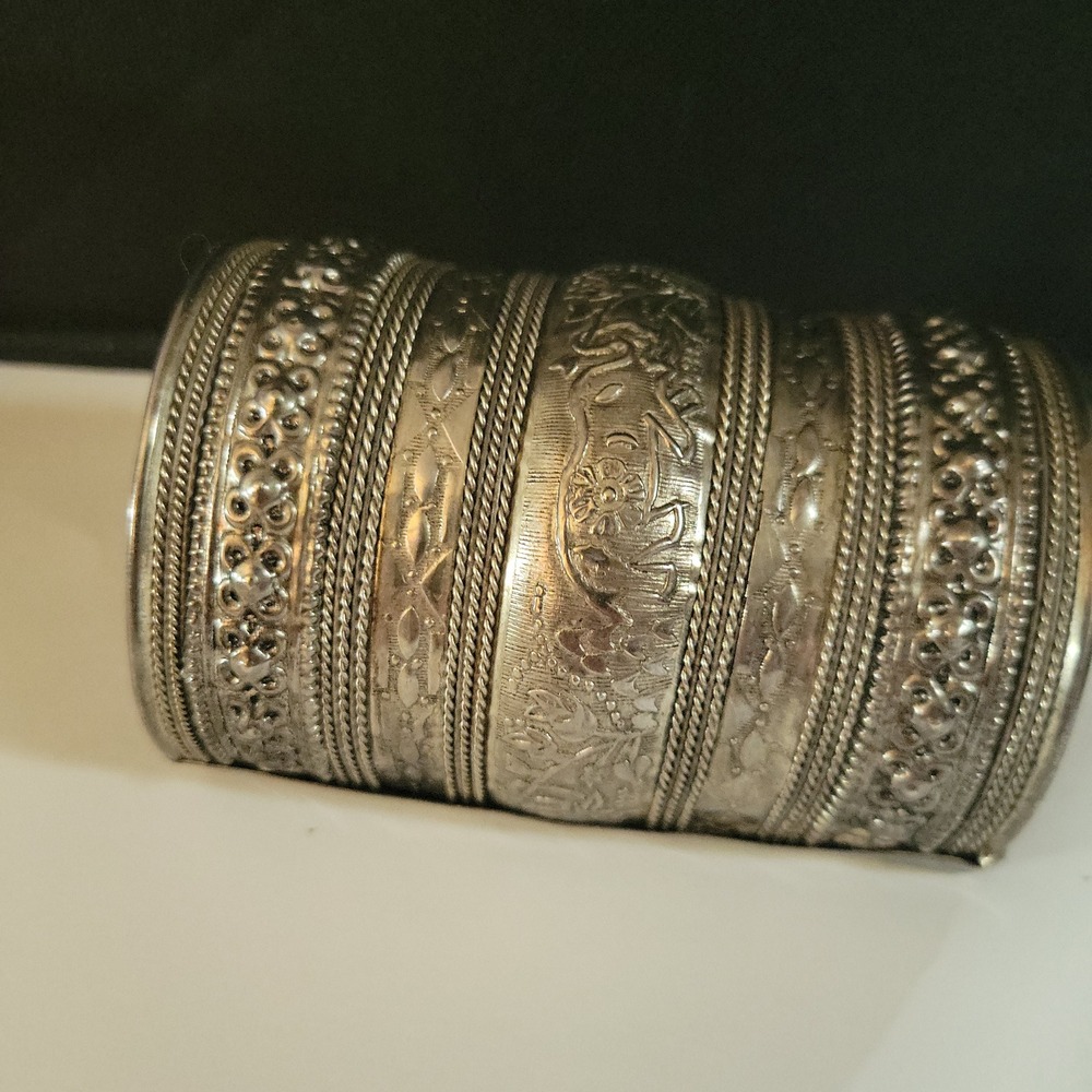 Vintage India Silver Tone Wide Embossed Elephant Cuff Bracelet  Ethno-Chic
